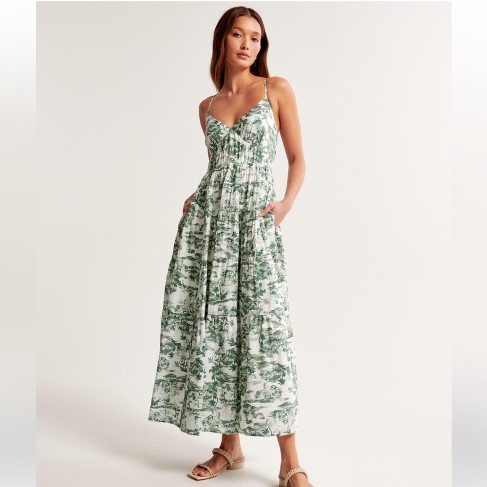 Abercrombie & Fitch Flowy Tiered Maxi Dress in Green Pattern